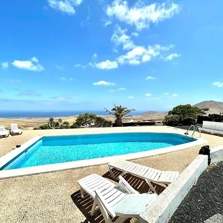 Bonito apartamento C con Wifi y estupenda vista a Océano y Piscina Appartamento *