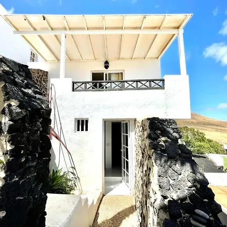 Bonito apartamento C con Wifi y estupenda vista a Océano y Piscina * Uga