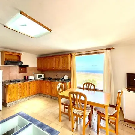 Bonito Apartamento C Con Wifi Y Estupenda Vista A Oceano Y Piscina Uga