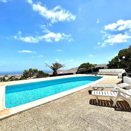 Bonito apartamento C con Wifi y estupenda vista a Océano y Piscina Appartamento *
