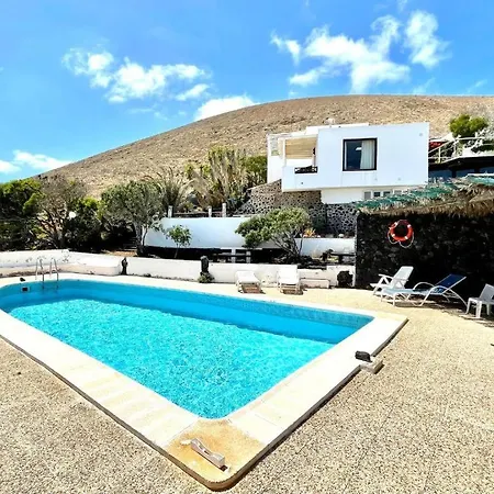Appartamento Bonito apartamento C con Wifi y estupenda vista a Océano y Piscina Uga